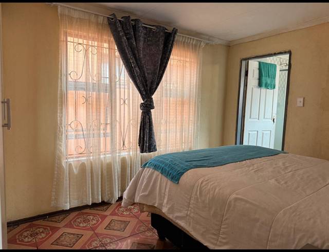 3 BEDROOM HOUSE FOR SALE IN TLHABANE WEST